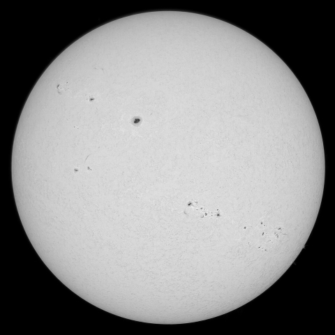 11月6日の太陽  (黒点)
