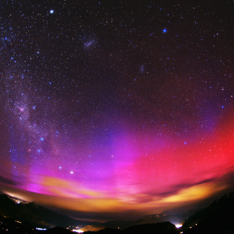 ニュージーランド南端はオーロラ帯の中