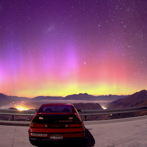オーロラと愛車