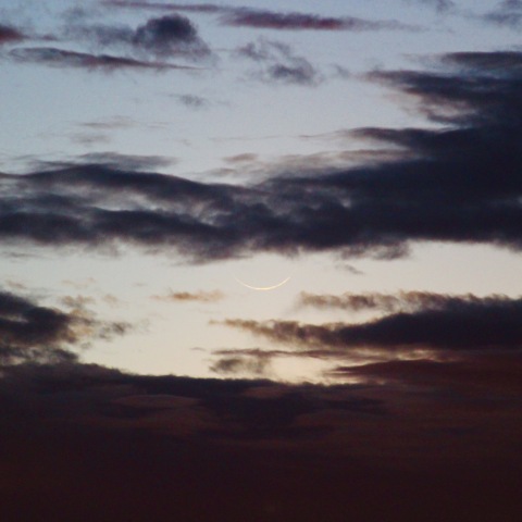 三十日月の水平反転現象