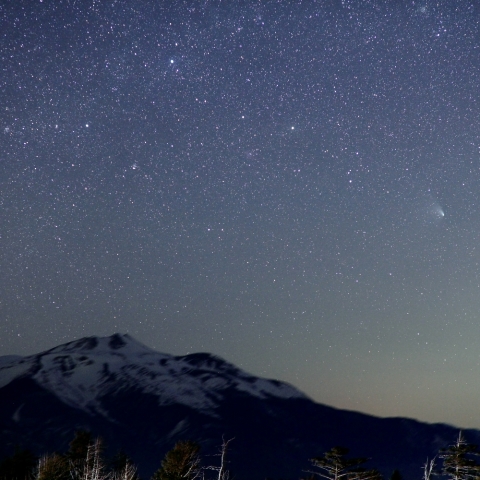 乗鞍とパンスターズ彗星