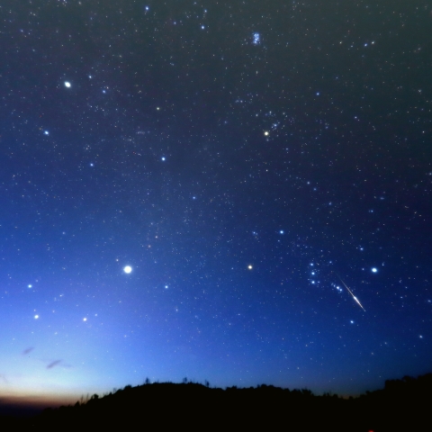 黄道光とペルセウス座流星群