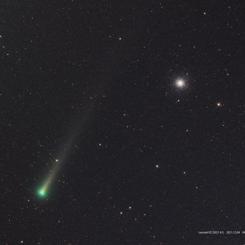 レナード彗星と球状星団M3 12月04日
