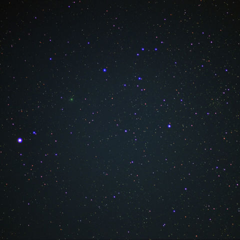 北天のラブジョイ彗星Ｑ２青ハロあり