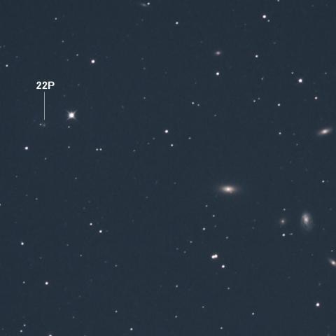 コプフ彗星（２２Ｐ）と銀河の群れ