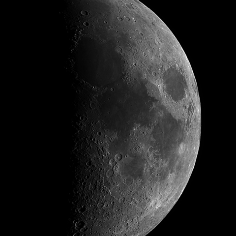 今日のお月様　月齢6.1