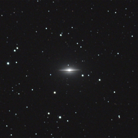 M104 ソンブレロ銀河