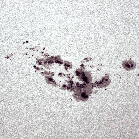 太陽黒点群（3664、3668） 5/8