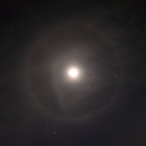 月輪と冬のダイヤモンド