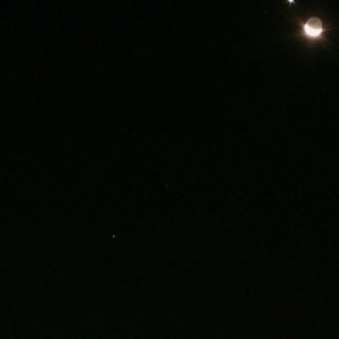 並んだ月、金星、火星、木星