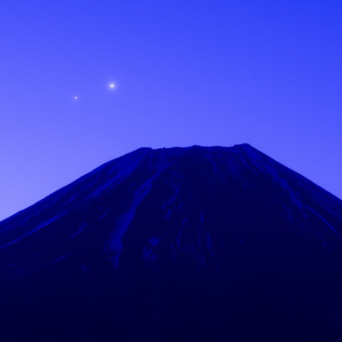 金星と木星の大接近 富士山と 朝霧高原で