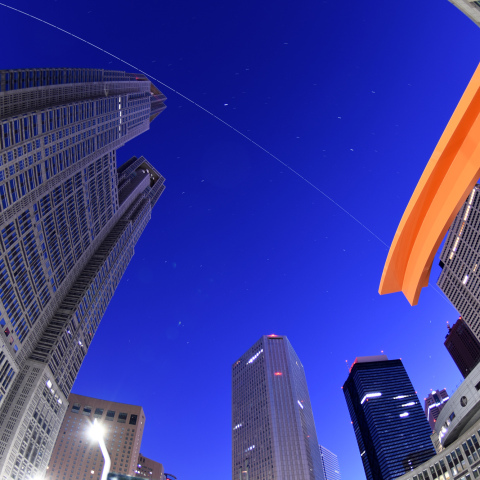 星出彰彦さん・野口聡一さんらが同時滞在を開始した国際宇宙ステーション(ISS)の光跡