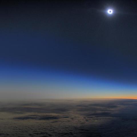 成層圏の皆既日食