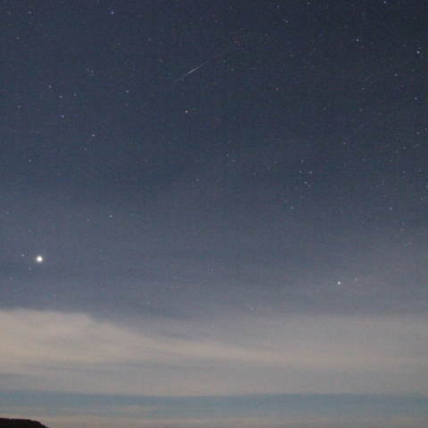 高原に降る流星