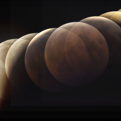 皆既月食 (2021.5.26)