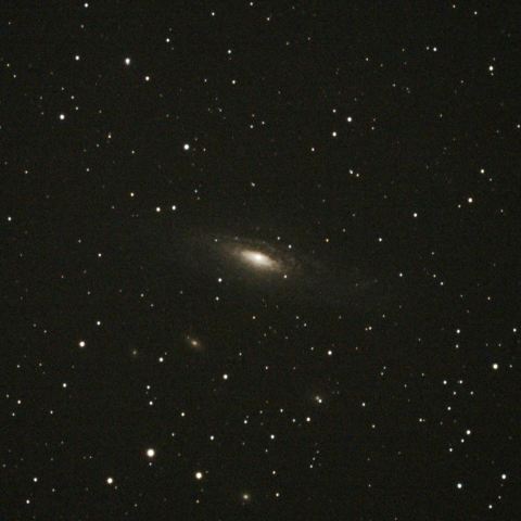 NGC7331と5億光年彼方の銀河たち