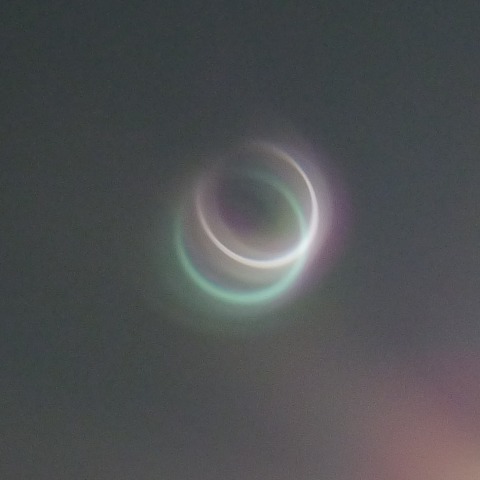 金環食　二重のリング