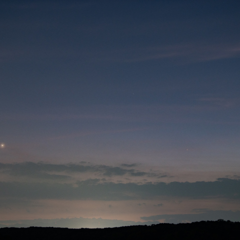 金星と紫金山・アトラス彗星