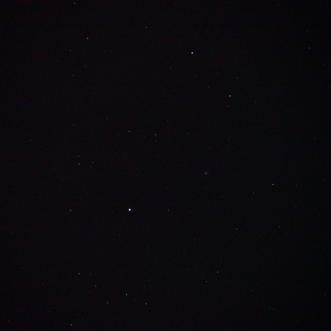 アルマクに接近しているラヴジョイ彗星