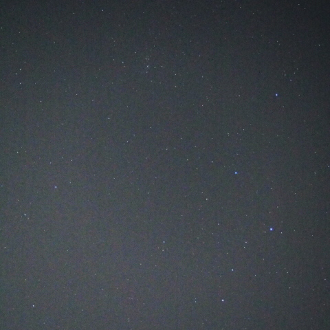 カシオペア座に接近していくラヴジョイ彗星
