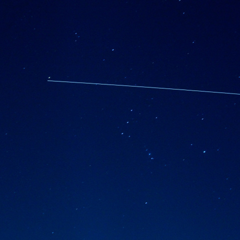 2/8 ベテルギウスをかすめる国際宇宙ステーション