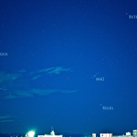 西空に沈みゆくオリオン・シリウスと冬の星々