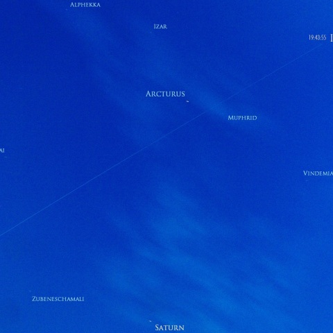 アークトゥルスを横切るISS