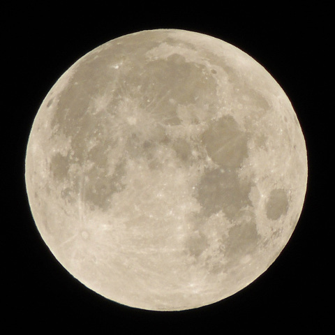 11月の満月、望の瞬間