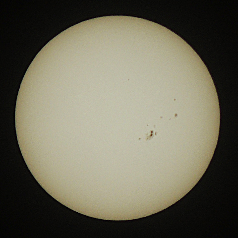 7/13朝の太陽と黒点群