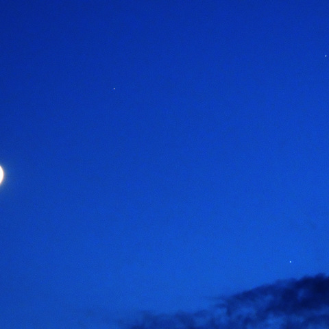 8/22 夕空の月・火星・土星・スピカ4者競演