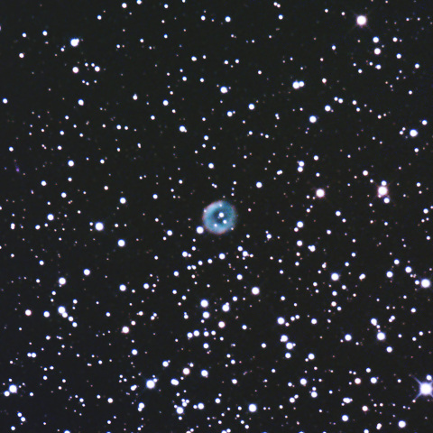 とも座の惑星状星雲NGC2438