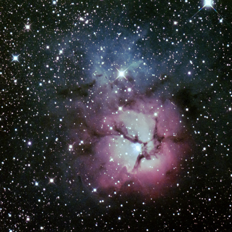 いて座の散光星雲 M20, 三裂星雲