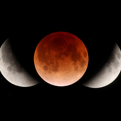 皆既月食と本影