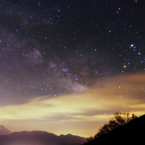 富士にかかる天の川