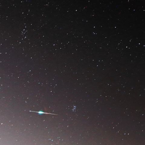 おうし群の流星と流星痕