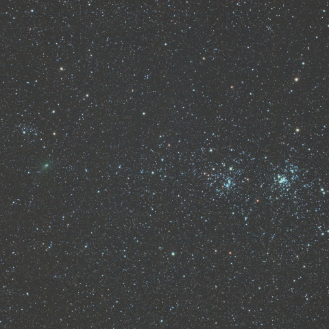 二重星団に接近するパンスターズ彗星