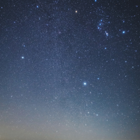 富士に降り注ぐ星々