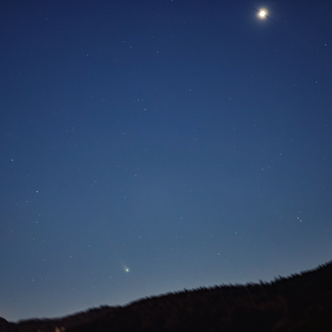 金星とレナード彗星