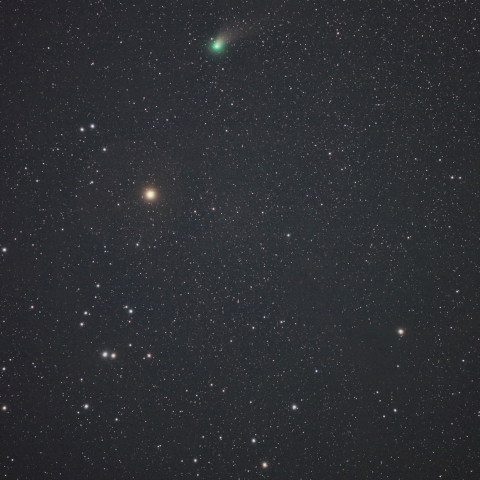 ヒアデス星団に接近するZTF彗星（C/2022 E3）