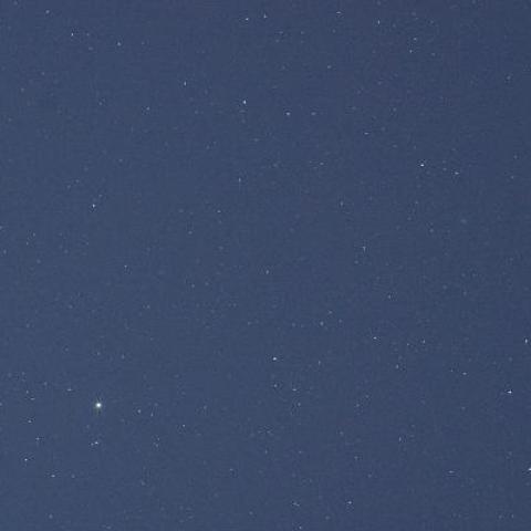 北極星とラブジョイ彗星