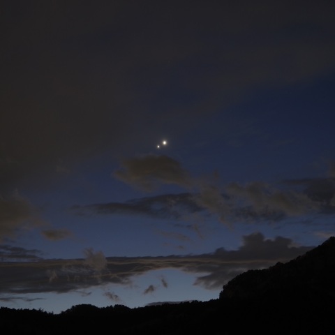 夕空にに並ぶ金星・木星