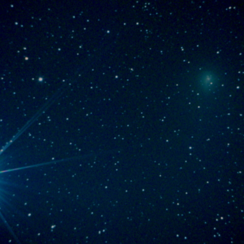 ベガに接近したポン・ブルックス彗星