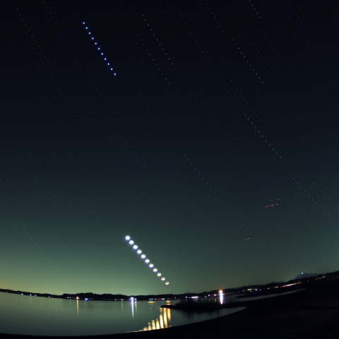 沈む月齢2.4 & 木星・海王星