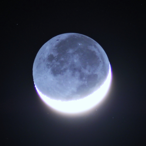 月齢3.6と地球照