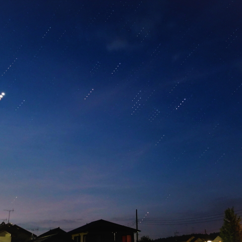 昇るオリオンと金星