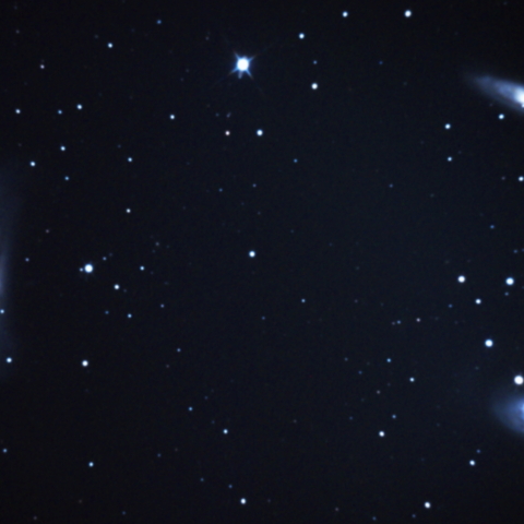 しし座三つ子銀河