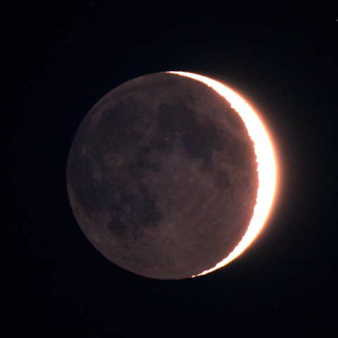 三日月(月齢2.3)