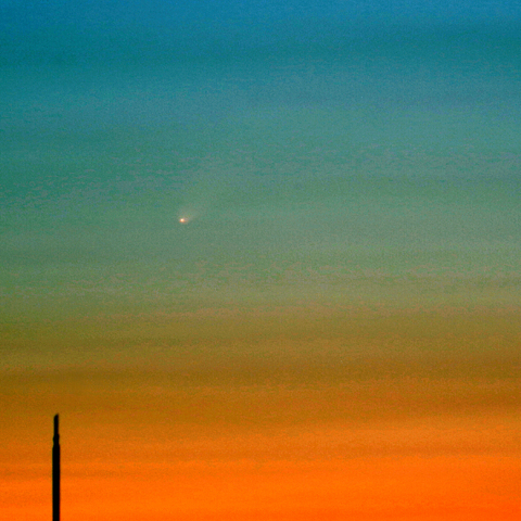 紫金山・アトラス彗星(C/2023 A3) 10月6日　400mm