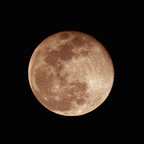 十六夜(月齢15.6）