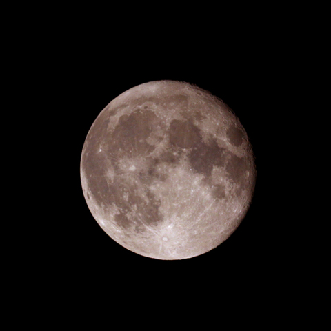 十六夜（月齢 15.6）